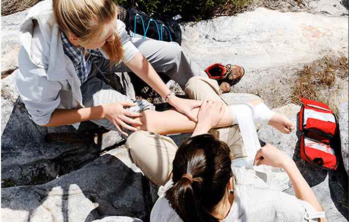 Miért érdemes elsősegélynyújtó osztályt venni? Takarítson meg időt és pénzt. Személyre szabott, rugalmas tanulás.